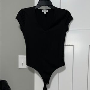 Sofia by Sofia Vergara Black V-Neck Top